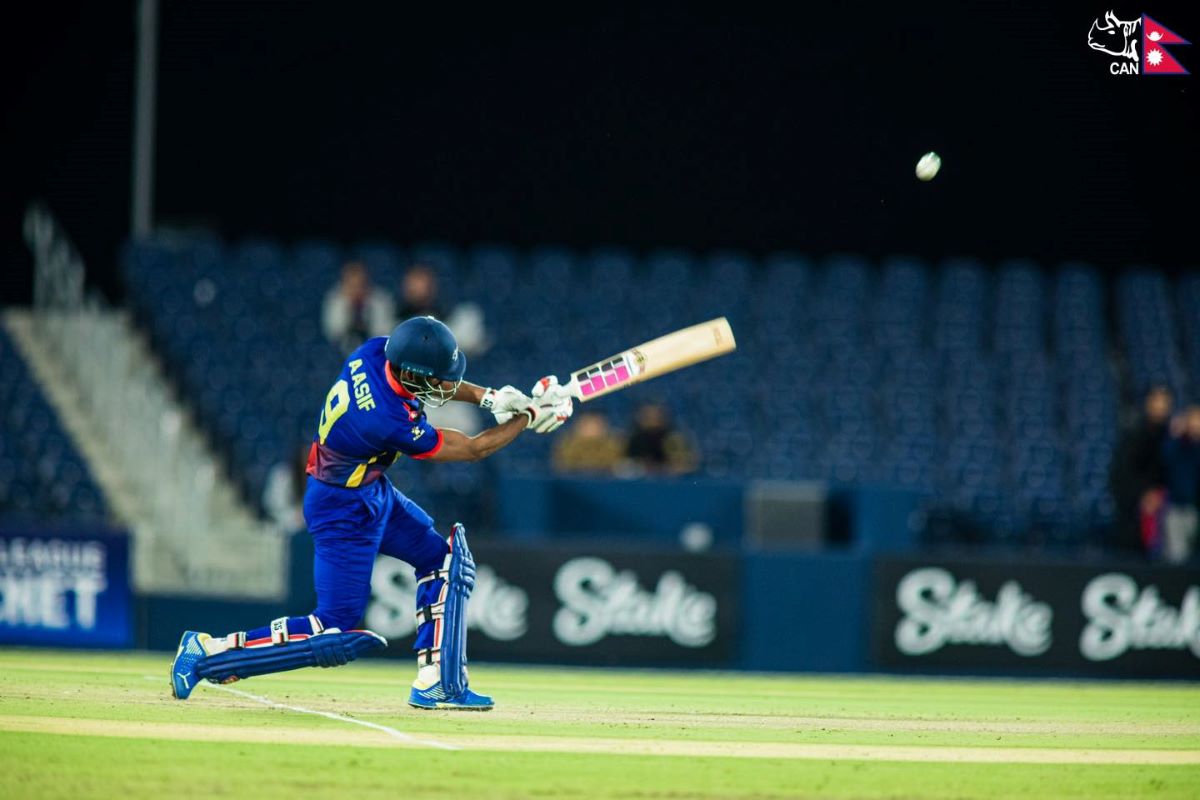 नेपालले युएईलाई दियो २४० रनको लक्ष्य