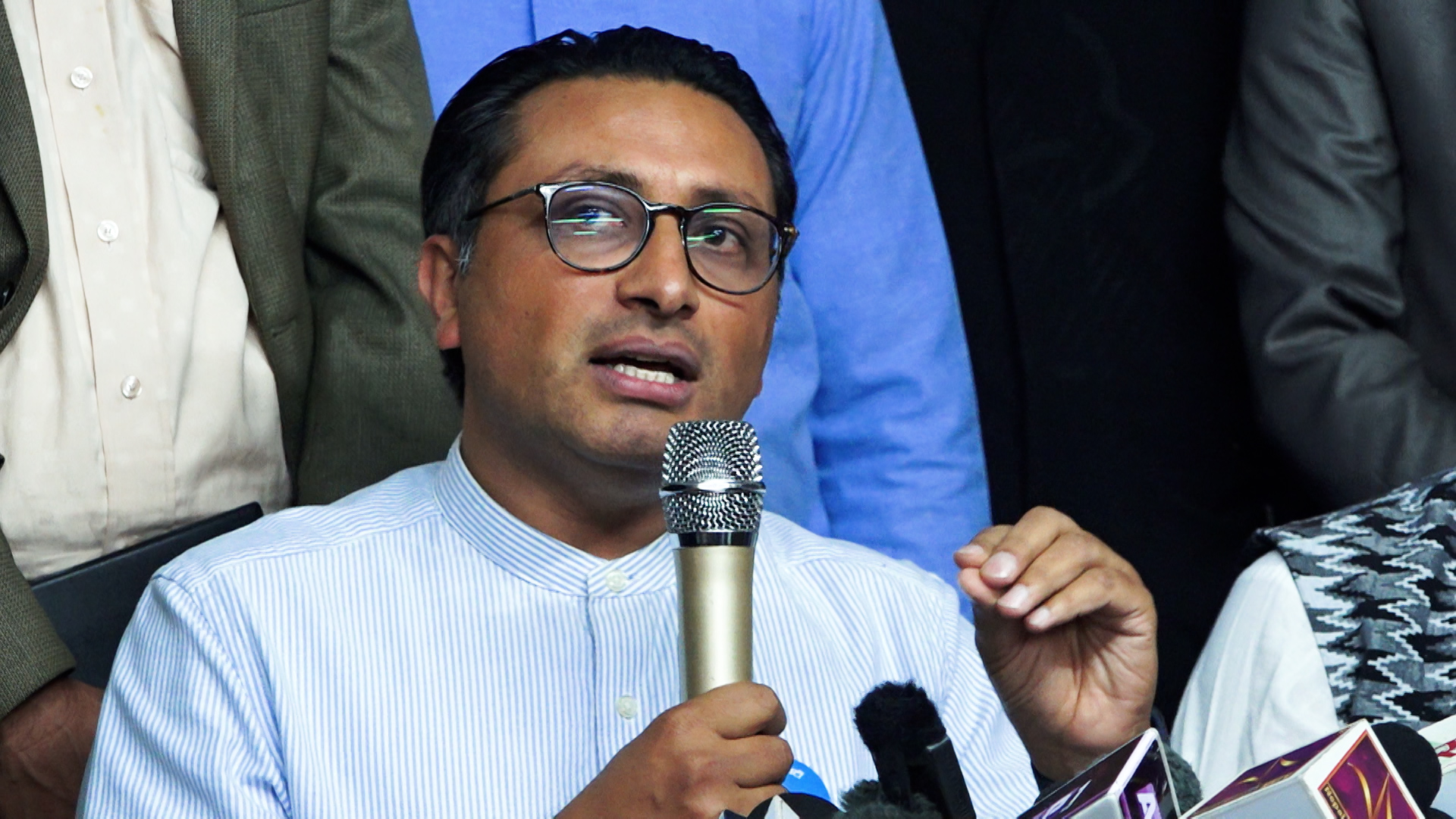 ‘नेपालकै आम्दानीले देश बनाउने गरी बजेट ल्याएका छौँ’ : अर्थमन्त्री वाग्ले