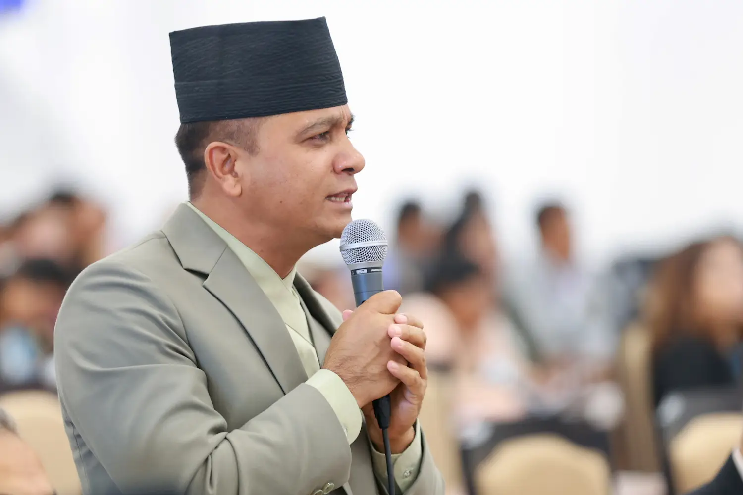 जबराको पक्राउप्रति एमाले सचेतक महरको आपत्ति, भने– ‘विना कसुर र अभियोग पक्राउ गरियो’